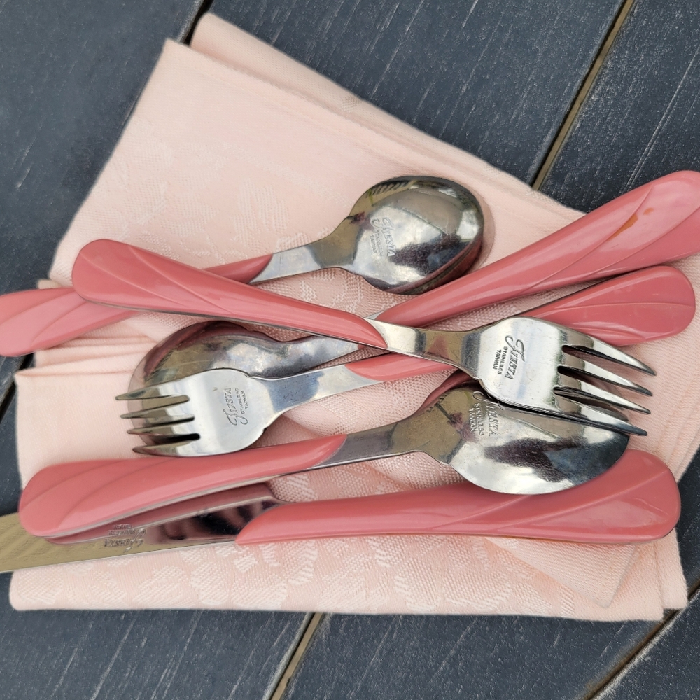 Fiesta Rose Swirl Flatware ~ Post-86 Retired Item ~ Fiestaware ~ 6 Pcs - Picture 4 of 14